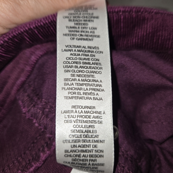 Chico's Women's Berry Flare Jeans - Picture 8 of 8